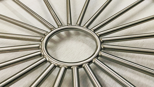 Fenstergitter Edelstahl - Modell Sonne Kreis Detailfoto