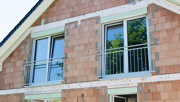 Französischer Balkon, Montage vor der Laibung mit Winkeln, verzinkt - Modell Standard